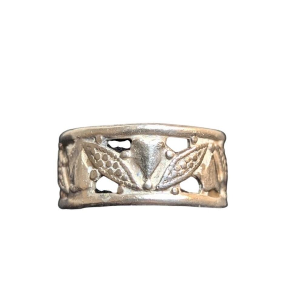 925 Sterling Silver Leaf and Hearts Cut Out Band Ring Size 5.5